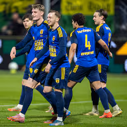 cambuur-wint-topper-bij-ado-den-haag-en-brengt-spanning-in-titelrace-terug.jpg