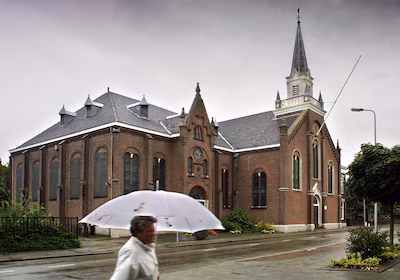de-bethelkerk-in-zwijndrecht.avif