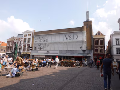 de-v-d-in-dordrecht.avif