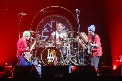 epa10879772-us-band-the-red-hot-chili-peppers-performs-during-the-global-citizen-festival-at-central.webp