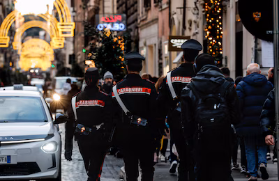 epa12618071-italian-carabinieri-are-on-patrol-as-part-of-the-security-plan-for-new-year-s-eve-celebr.avif