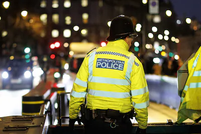 epa12644982-london-metropolitan-police-officers-patrol-outside-houses-of-parliament-in-westminster-l.webp