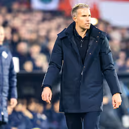 feyenoord-coach-van-persie-klaar-met-timber-na-uithaal-geen-weg-meer-terug.jpg