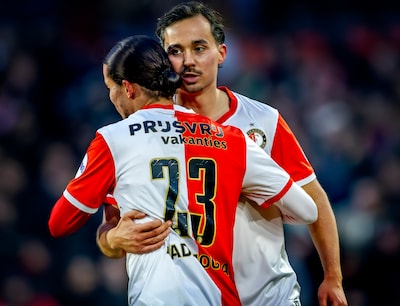 feyenoord-heracles-seizoen-2025-2026-mats-deijl-met-de-man-die-hem-begrijpt-anis-hadj-moussa-foto-pi.jpeg