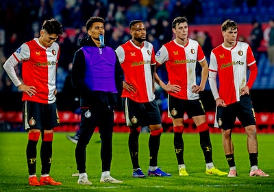 feyenoord-sparta-seizoen-2025-2026-watanabe-borges-larin-ahmedhodzic-en-sauer-laten-het-hoongelach-v.jpeg