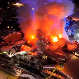 honderden-mensen-geevacueerd-uit-brandende-hotels-in-de-alpen.jpg