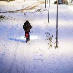 live-sneeuw-eerste-sneeuw-valt-in-het-westen-vrijwel-overal-code-oranje.jpg