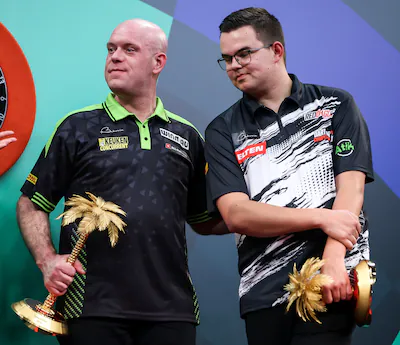 michael-van-gerwen-en-gian-van-veen.webp
