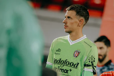 mike-hauptmeijer-bij-bali-united-fc.webp