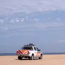 mogelijk-drugspakketten-aangespoeld-op-strand-van-terschelling.jpg