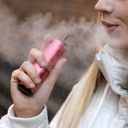 nieuwe-coalitie-wil-leeftijdsgrens-voor-tabak-en-vapes-verhogen-naar-21-jaar.jpg