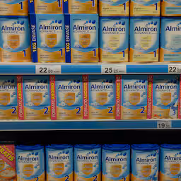 ook-danone-roept-babyvoeding-terug-na-berichten-over-mogelijk-giftige-stof.jpg