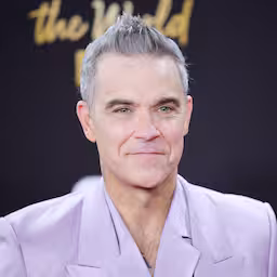 robbie-williams-brengt-album-onverwachts-uit-lang-genoeg-geduurd.jpg