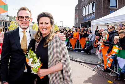 rotterdam-prins-bernhard-jr-en-prinses-annette-tijdens-koningsdag-in-rotterdam-het-bezoek-markeerde.webp