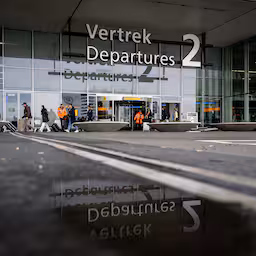 schiphol-verwacht-geen-gestrande-passagiers-meer-veldbedden-weggehaald.jpg