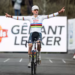 van-der-poel-wint-in-maasmechelen-en-evenaart-wereldbekerrecord-sven-nys.jpg