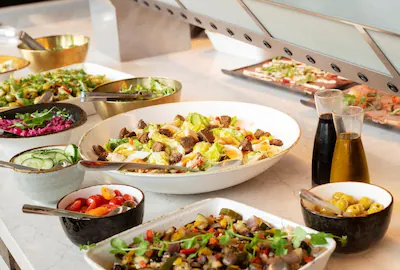 van-der-valk-hotel-schiedam-organiseert-een-iftar-buffet.webp
