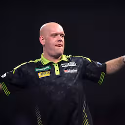 van-gerwen-ook-in-saoedi-arabie-naar-finale-van-veen-verliest-weer-van-littler.jpg