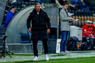 venlo-netherlands-january-16-head-coach-lee-roy-echteld-of-jong-az-looks-on-during-the-dutch-keuken.webp