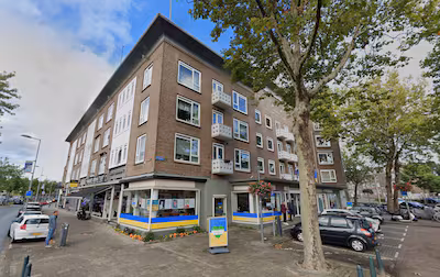 aan-de-pleinweg-staat-een-bijzondere-loft-te-koop.avif