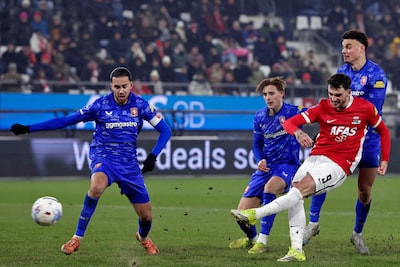 alkmaar-netherlands-february-3-troy-parrott-of-az-alkmaar-scores-the-thirth-goal-to-make-it-2-1-duri.jpeg
