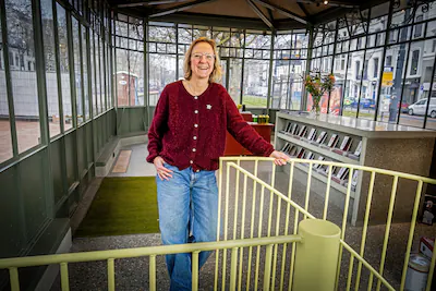 ar20260205-2855-marjolein-van-den-blink-en-het-tramhuis-aan-het-hermesplantsoen-in-rotterdam-foto-fr.webp