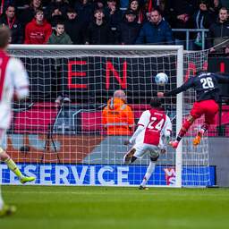 live-eredivisie-ajax-geeft-0-2-voorsprong-weg-straks-psv-feyenoord.jpg