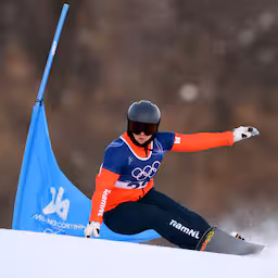 live-olympische-spelen-snowboarder-dekker-hard-op-weg-naar-volgende-ronde.jpg