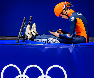 olympische-winterspelen-2026-milaan-cortina-suzanne-schulting-is-terug-op-het-ijs-als-short-tracker.avif