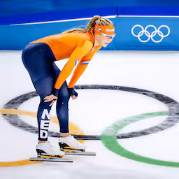 schaatsen-in-bloedhete-beurshal-dit-is-de-olympische-ijsbaan-in-milaan.jpg